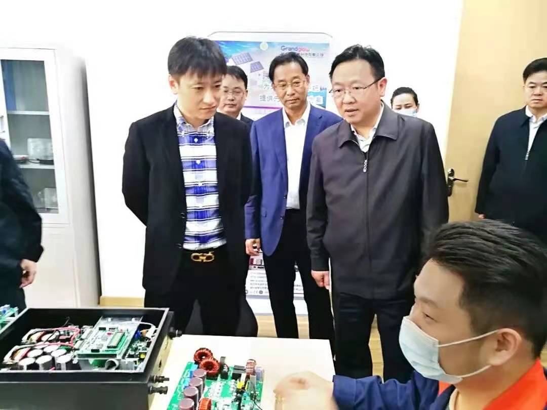 接待市委、市政府向导莅临我司子公司黄石（光谷）乐盈welcome新能源研发中心调研