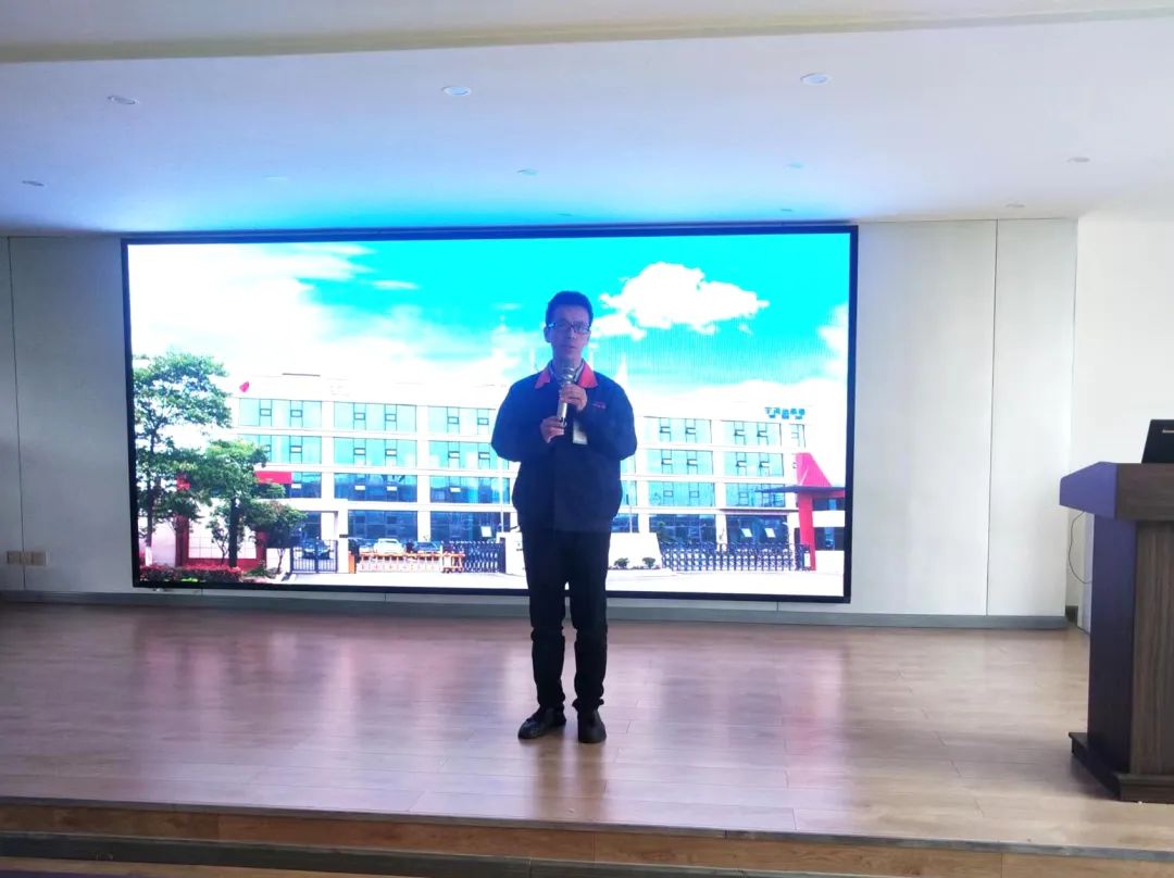 十月员工大会┃强化岗位职业素养，，，，提升员工品牌意识-乐盈welcome